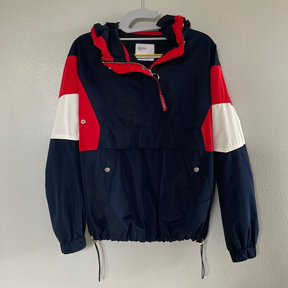 Berksha Windbreaker